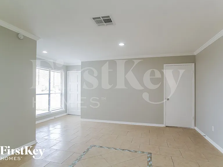 1710 Kenwick Pl — Photo 4