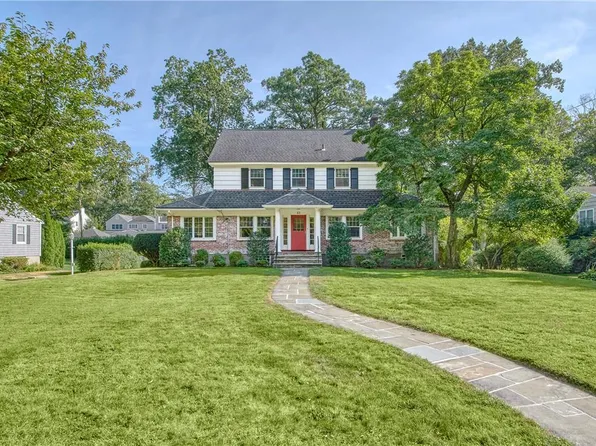 23 Heatherbloom Road, White Plains, NY 10605
