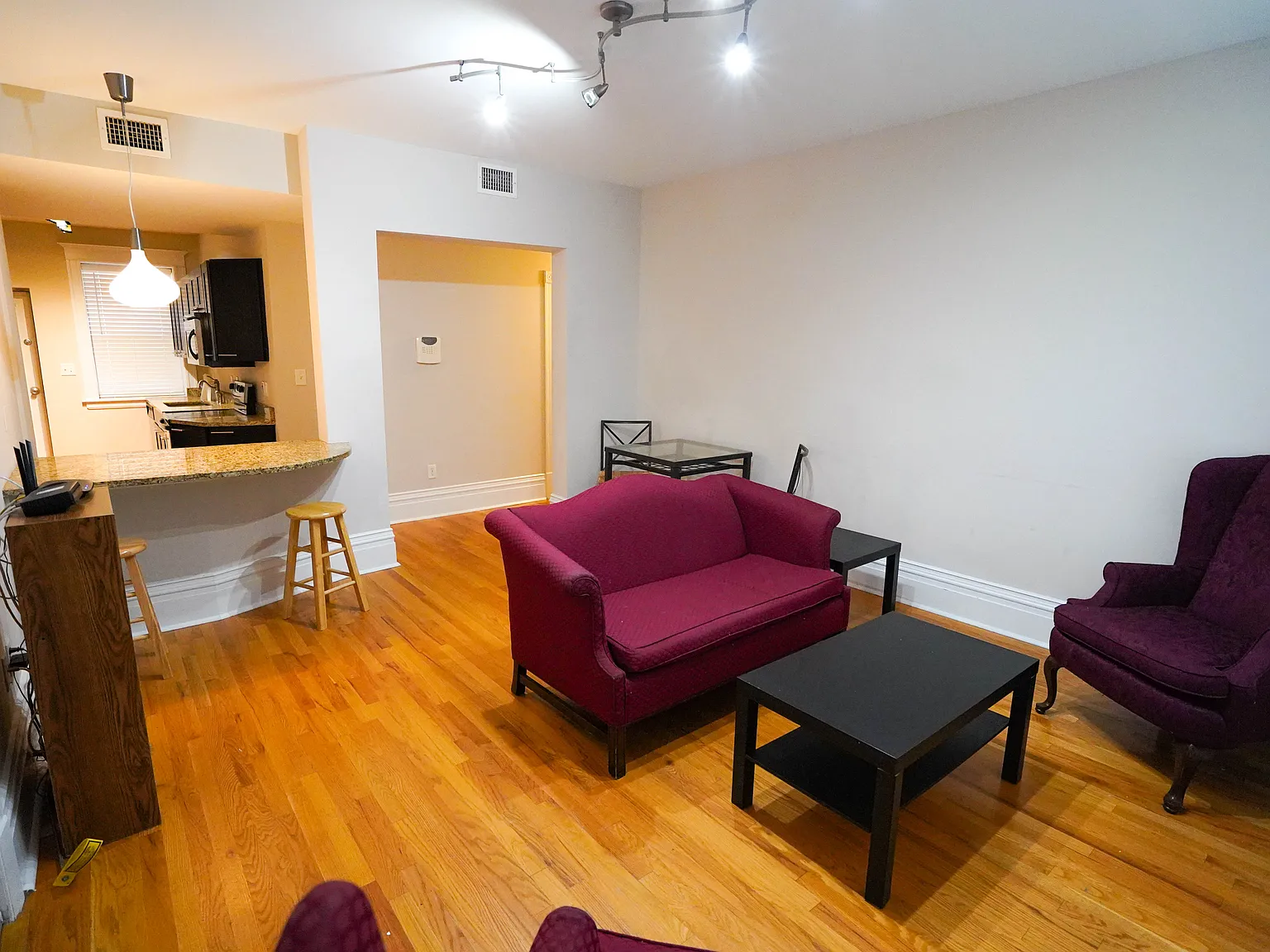 2 bed, 850 sqft, $1,795 — Photo 4