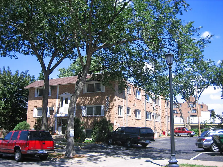 322 Clifton Ave — Photo 10