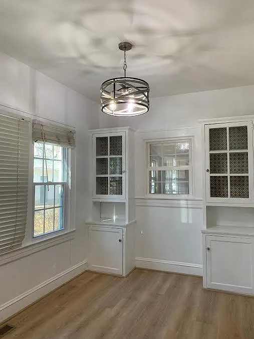 3 bed, 1.5 bath, 1668 sqft, $1,600 — Photo 1
