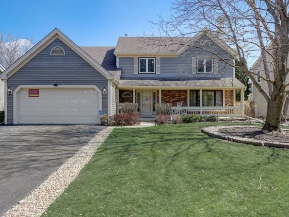 223 Lexington Ave, Fox River Grove, IL 60021