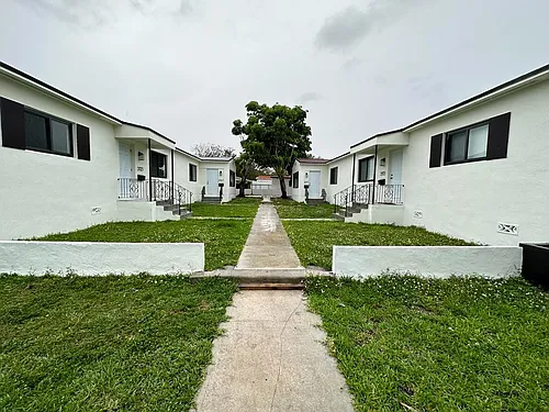 2117 SW 19th Ter Photo 1