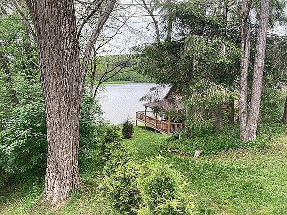 4th image of 7174 Lake Rd