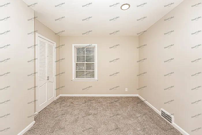 1585 Sheffield Rd — Photo 11