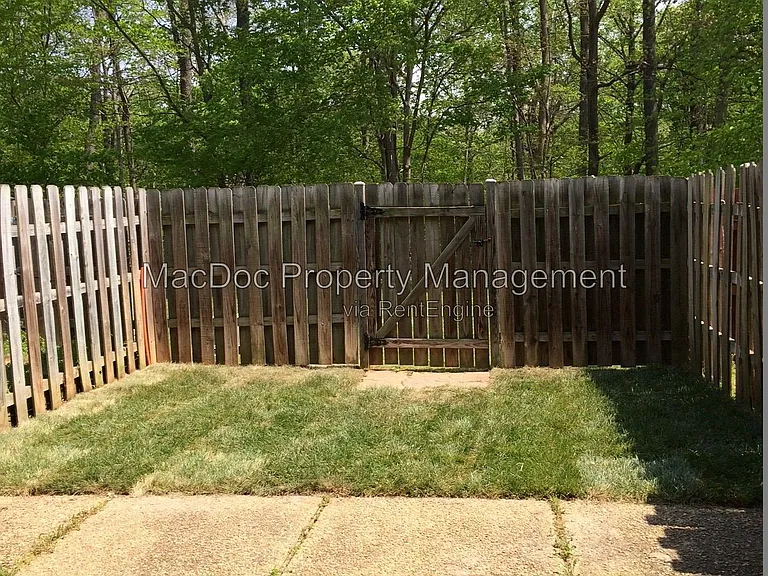 14611 Earlham Ct — Photo 23