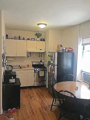 4th image of 236 E 95th St APT 2R