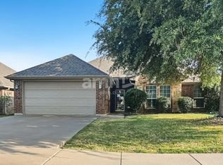 1000 Redfish Dr, Burleson, TX 76028