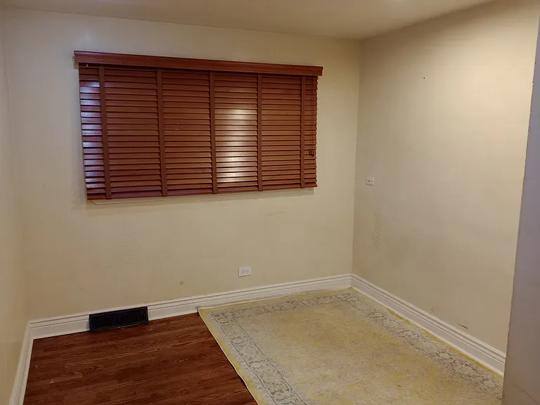 268 Oxford Ave — Photo 3