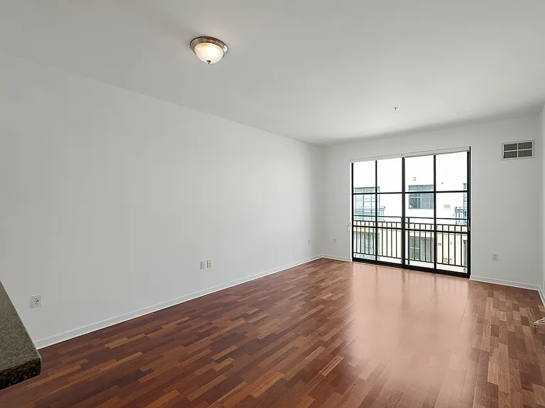 88 Townsend St #417 — Photo 5