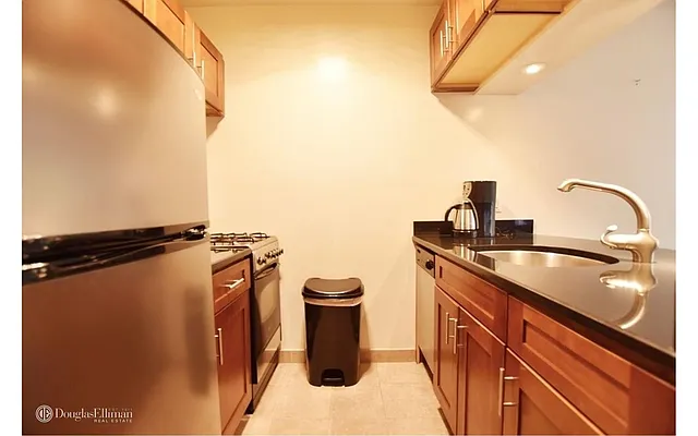 Rented by Douglas Elliman | media 11