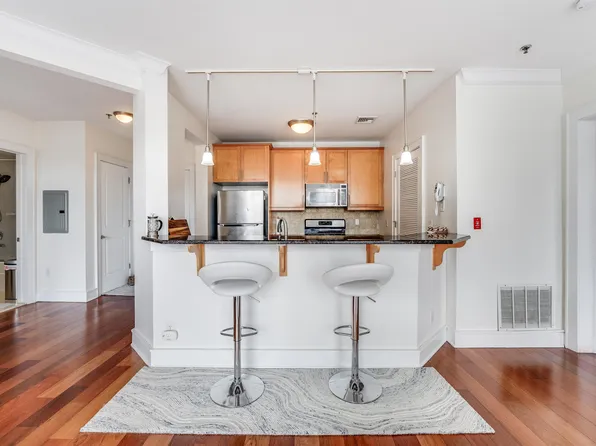 830 Monroe Street image 8 of 24