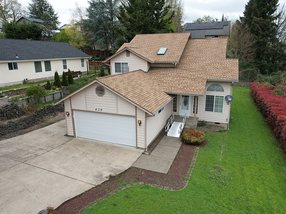 1st image of 439 Chandler Dr