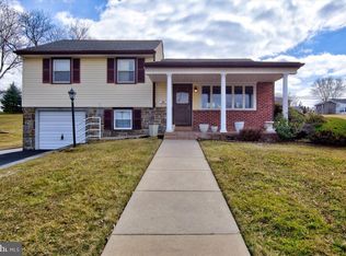 373 Lawrence Rd, Broomall, PA 19008