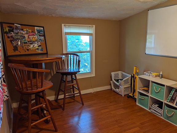 5th image of 606 E Randolph St #B