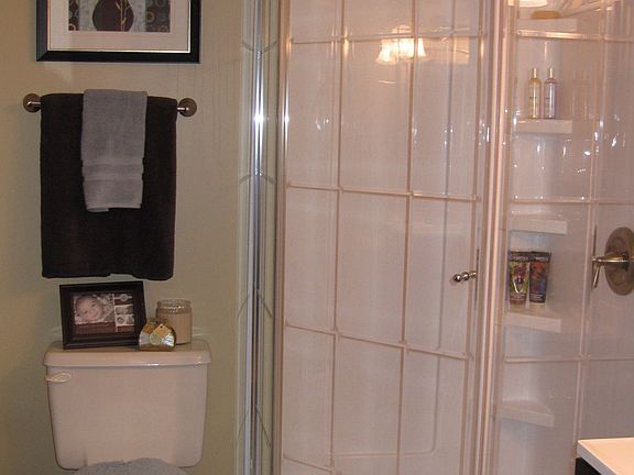 2nd Bathroom