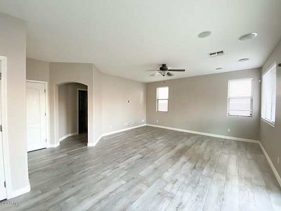 3rd image of 17133 W Lundberg St