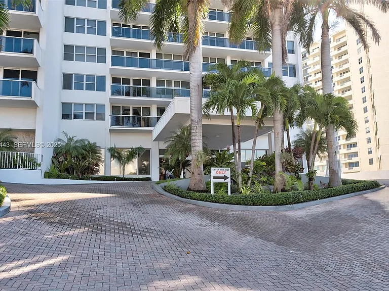 3140 S Ocean Dr #511 — Photo 44