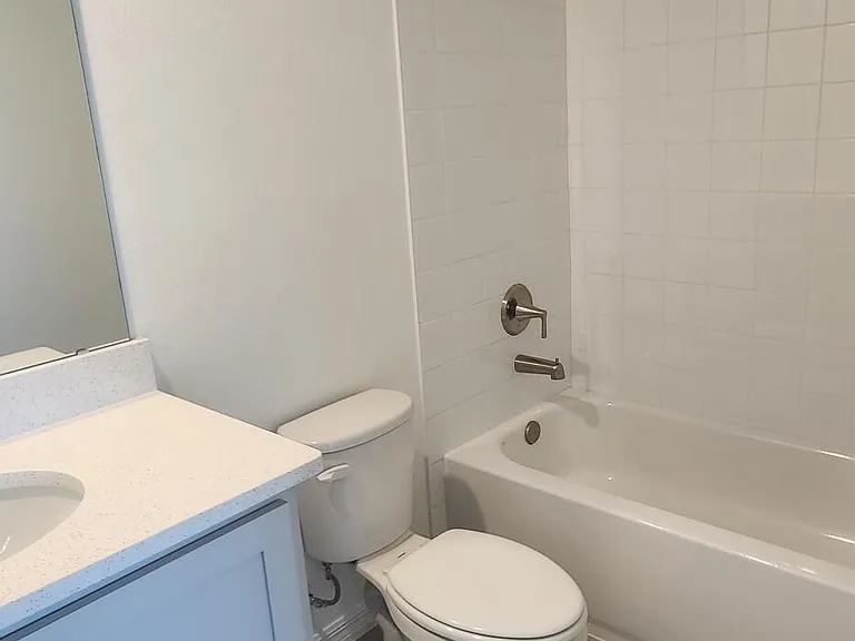 1379 Bluewater Ln — Photo 26
