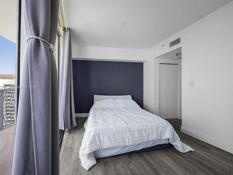 1750 N Bayshore Dr #3801 — Photo 10