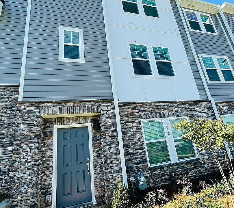 2417 Arbor Loop Dr