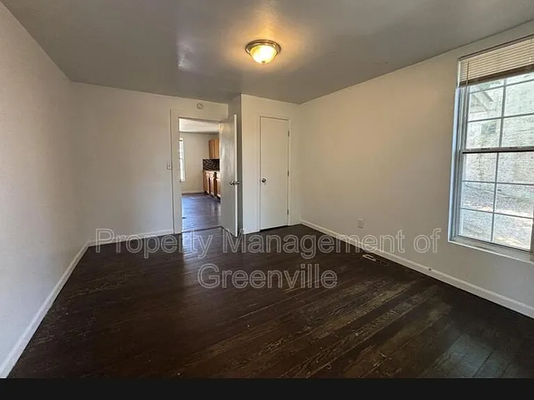 135 D St — Photo 6