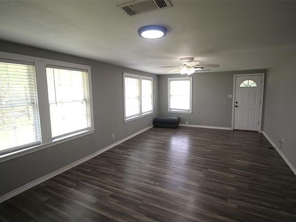 5th image of 592 Burr Rd