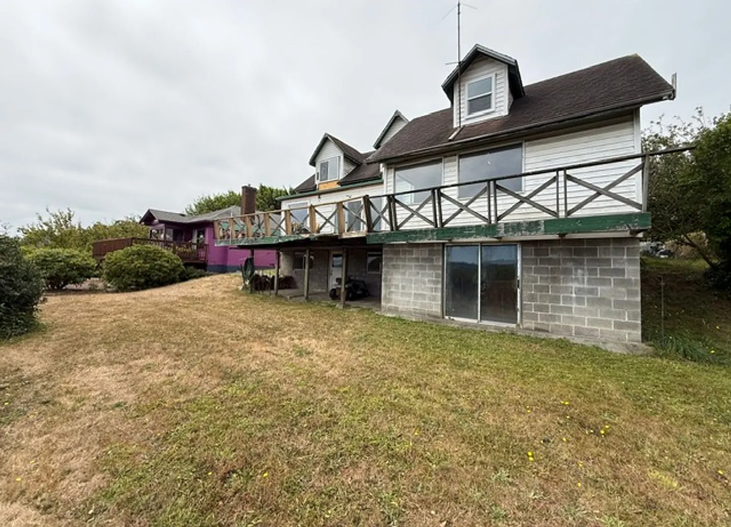 Beautiful historic two story 3 bed 1 bath house, in North Bend! — Photo 1
