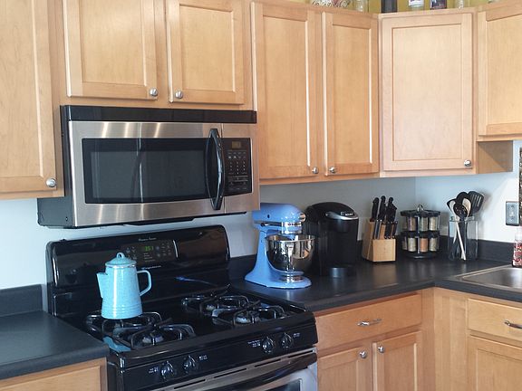 3rd image of 8948 Arvin Pl