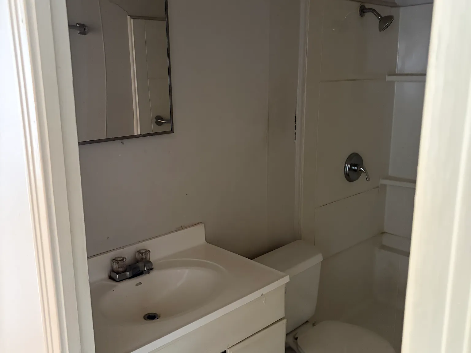 2 bed, 878 sqft, $875 — Photo 2