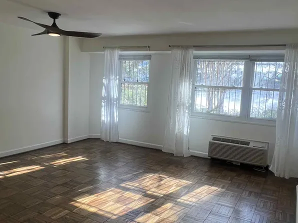 1801 Clydesdale Pl NW, Washington, DC