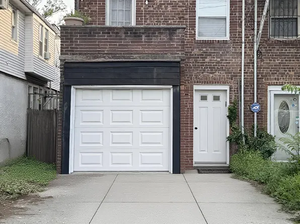 1046 East 32nd Street image 1 of 17