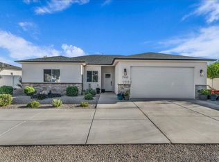 266 E 260 N, Washington, UT 84780