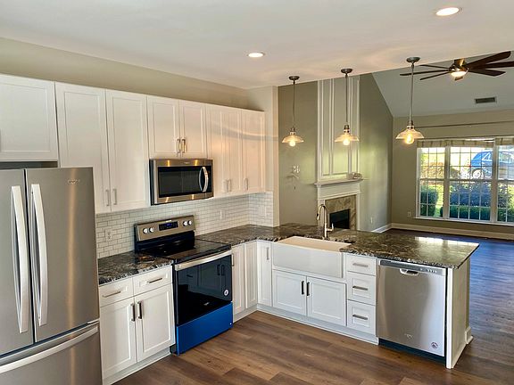 Kitchen / Living Room