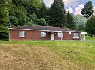 2105 6th Ave E, Big Stone Gap, VA 24219