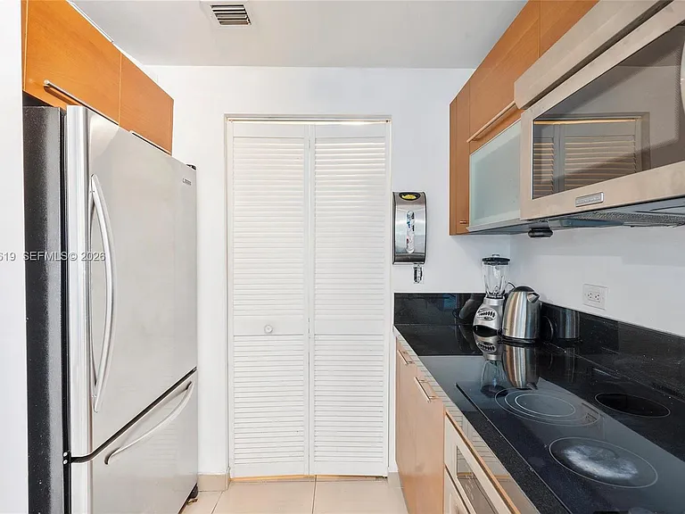 244 Biscayne Blvd #1906 — Photo 12