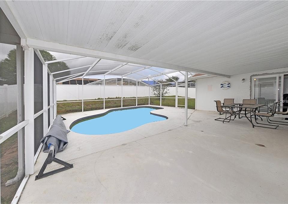 1st image of 2926 Paddington Way