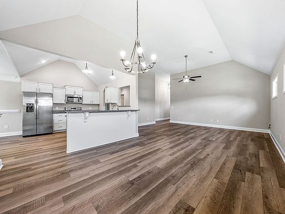 5th image of 1349 Sussex Dr