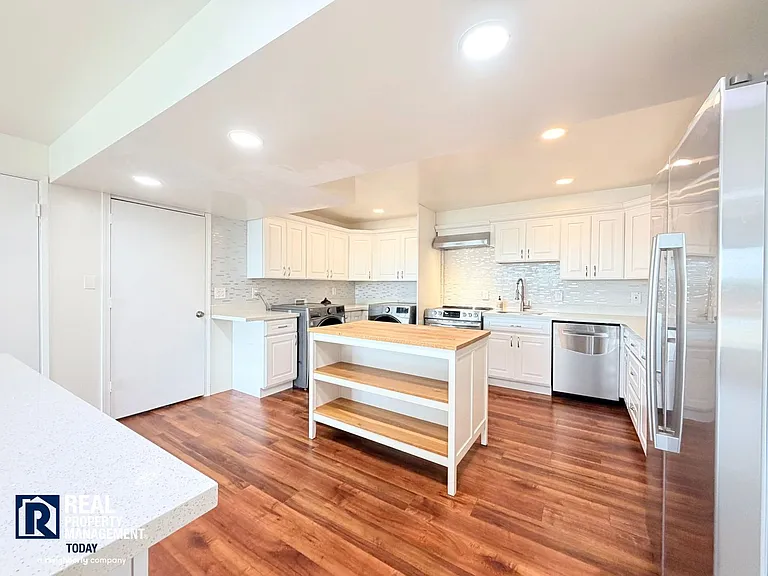 1726 N Jackson Ave — Photo 26