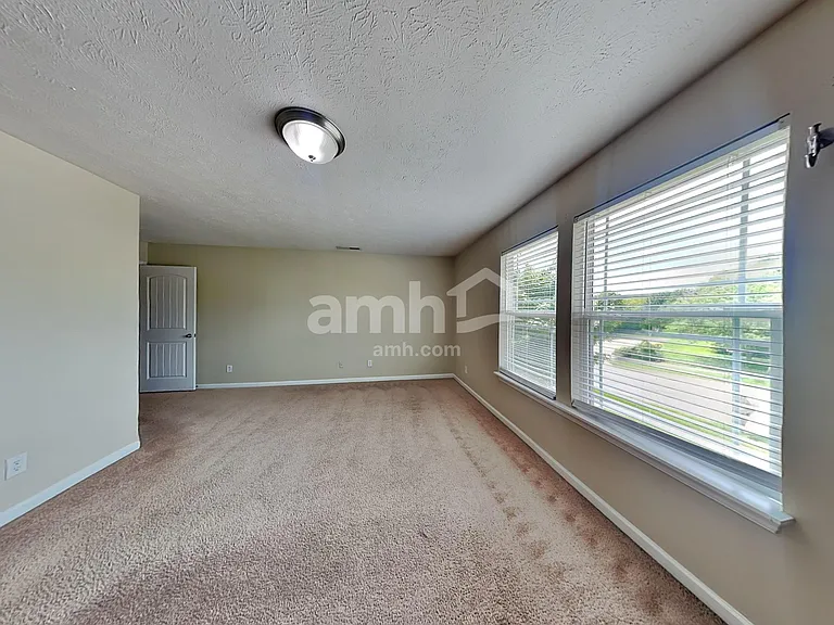 7161 Lakeland Trails Blvd — Photo 10