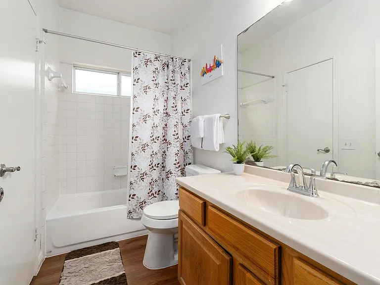 2917 E 16th St #B — Photo 14