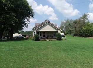 225 Fairfield Rd, Bethpage, TN 37022