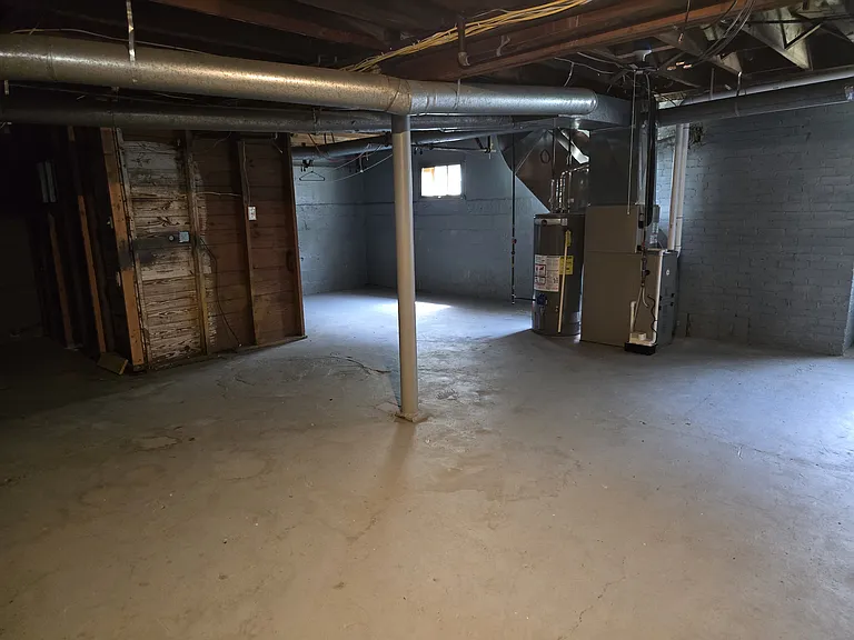 1125 Jefferson Ave — Photo 9