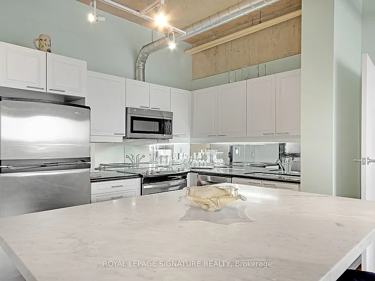 955 Queen St W #Penthouse 08 — Photo 10