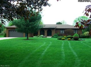 3477 Eberly Rd NE, Hartville, OH 44632