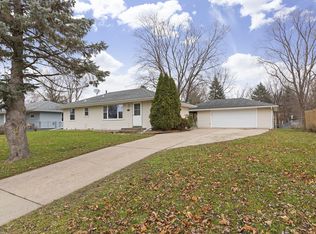 8687 Indahl Ave S, Cottage Grove, MN 55016