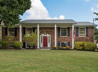 936 Ponder Rd, Knoxville, TN 37923