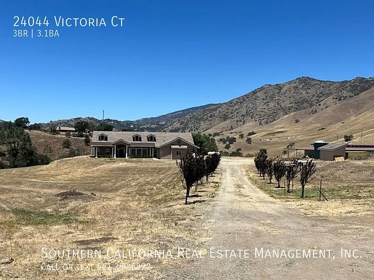24044 Victoria Ct — Photo 2