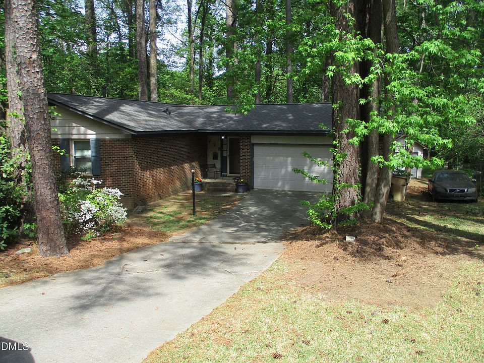 1st image of 729 Ravel St