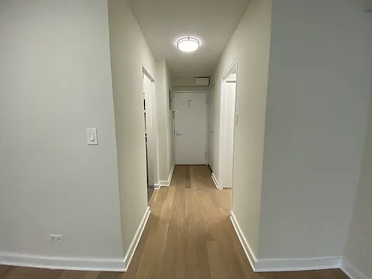 Rented by Stonehenge NYC LLC | media 8